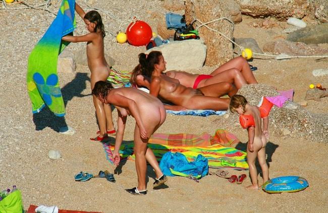 Pure nudisme galerie ados nudistes en photo sur la plage [sunny Beach]