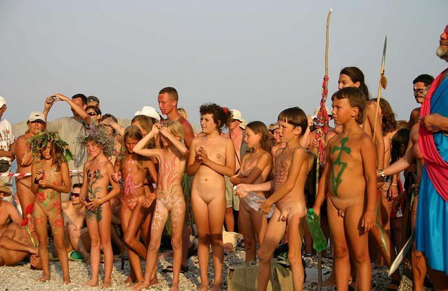 Purenudism Grande galerie premium famille nudisme et ados nudistes photo [sunny beach]