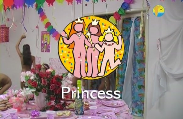 La famille nudisme vidéo - Princess [Naturisme home] [720×480 | 01:24:16 | 4.07 GB]